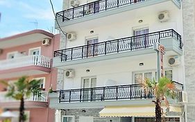 Giannis Hotel